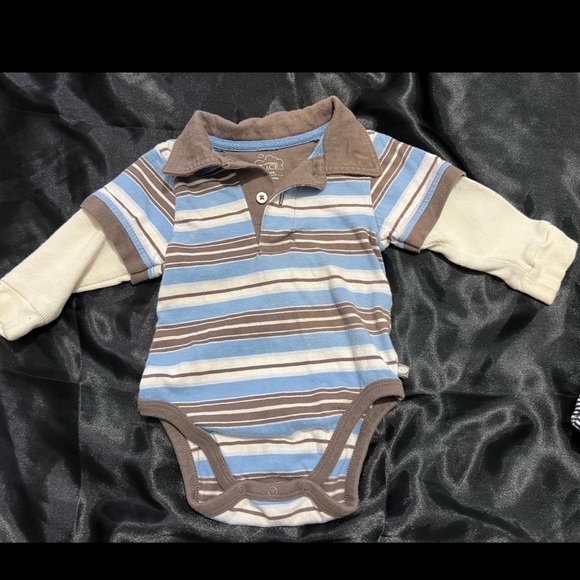 Carters - Boys 3 pc Bundle Sz 6-9months - Picture 5 of 7